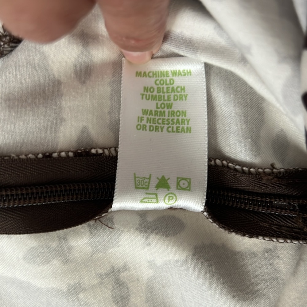 Lilly Pulitzer Black & White Cropped Pants with Graphic Circle Grid - Picture 9 of 10